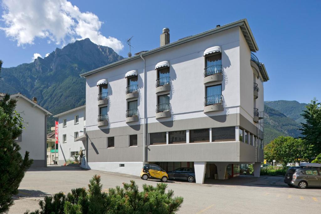 Hotel Central Brig Exterior photo